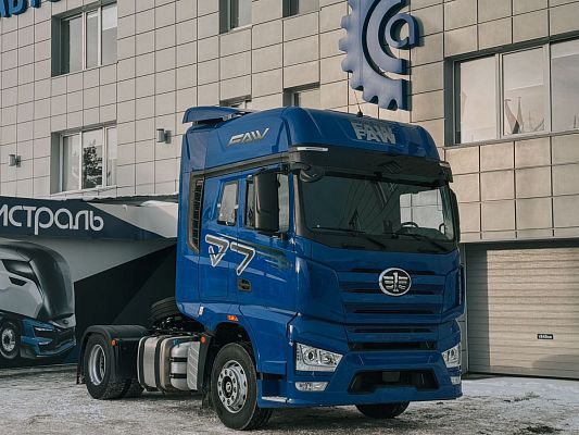 Магистральный тягач FAW J7 4x2, 23/24