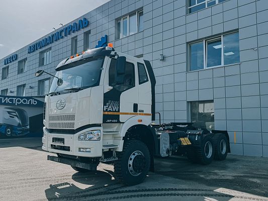 Тягач FAW J6 6х6